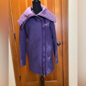 Lululemon Virasana Blanket Wrap Heathered Deep Zinfandel. Size 4